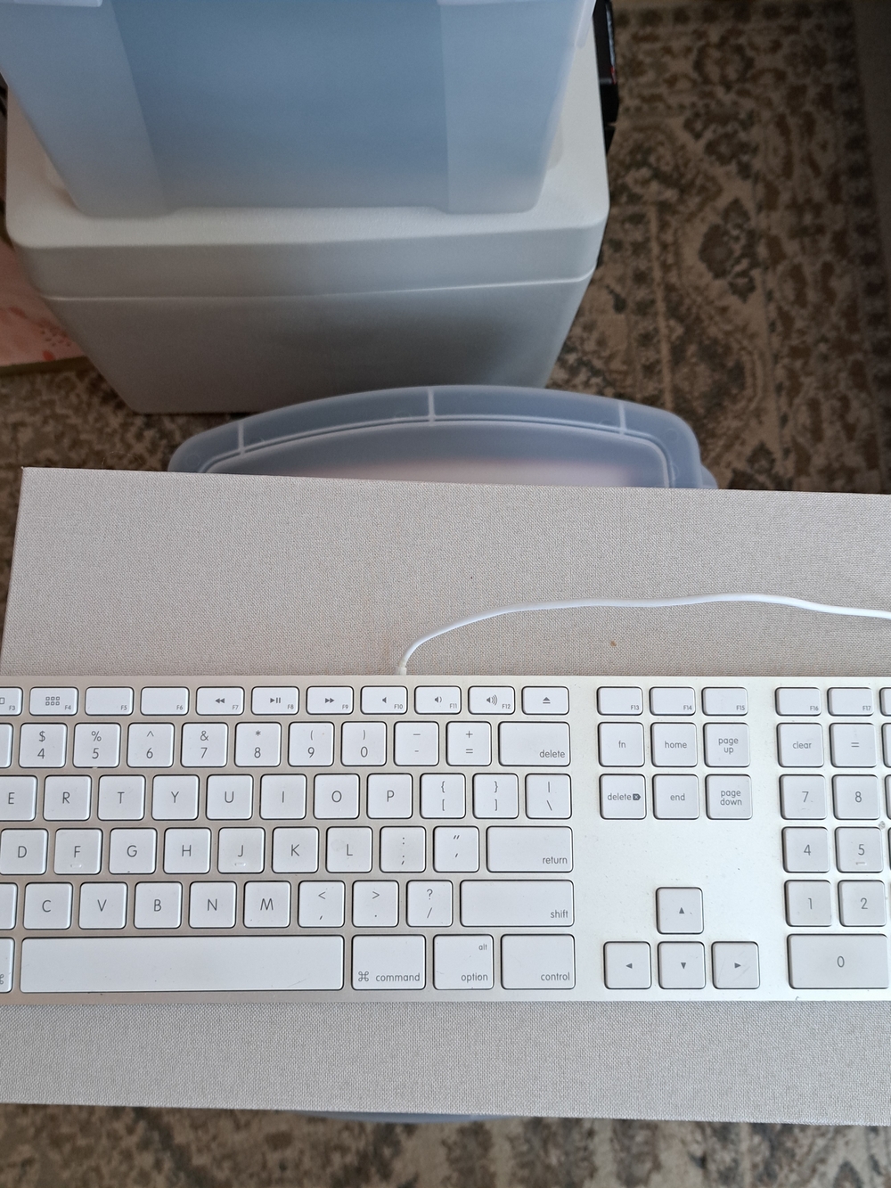 Apple White Wired Keyboard with Numeric Keypad